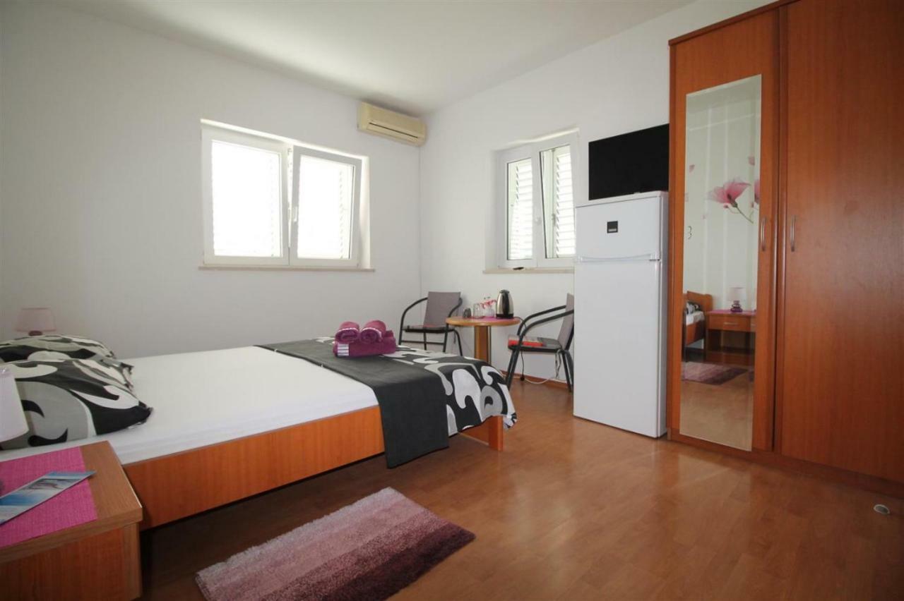 Private Accommodation Carevic Dubrovnik Eksteriør billede